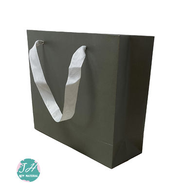 PP Rope CMYK Printing Paper Carrier Bags , Black Paper Carrier Bags For Apparel