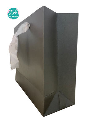 PP Rope CMYK Printing Paper Carrier Bags , Black Paper Carrier Bags For Apparel